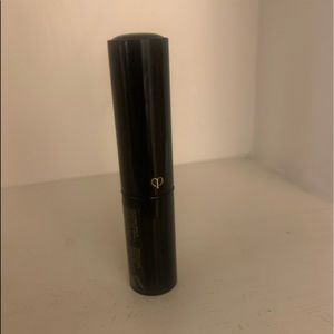 Cle De Peau Concealer SPF 25 in Honey